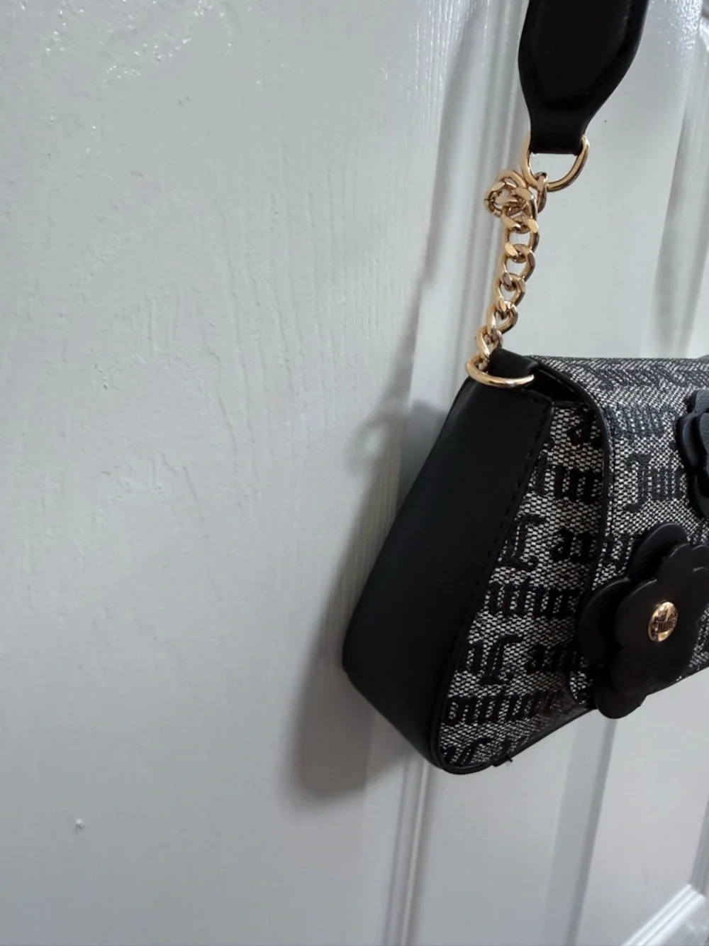 NWT Juicy Couture Bouquet Flap Floral Logo Shoulder Bag in Black Beige